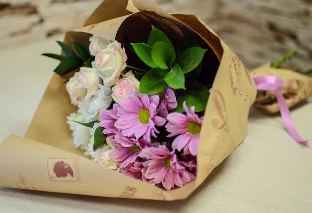 Букет цветов из: Розы и Хризантемы в Рощино