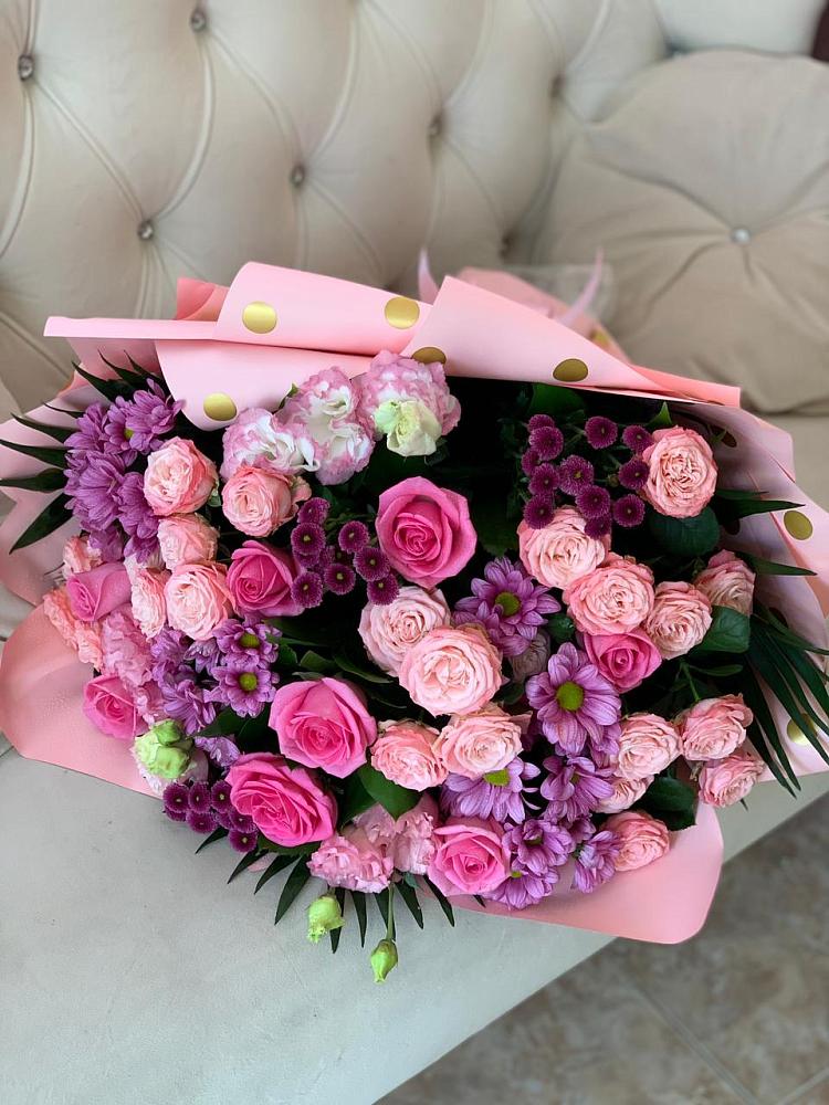 Букет цветов из: Хризантемы, Розы и Лизиантусы в Рощино