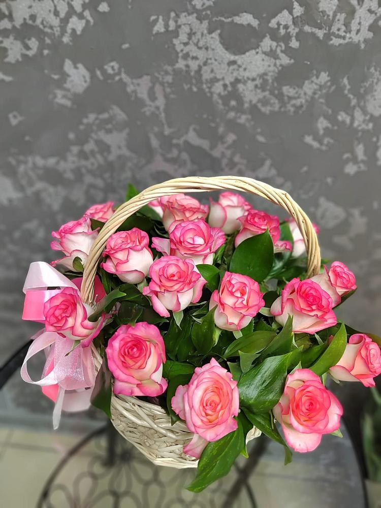 Цветочная композиция из Розы в корзине в Рощино