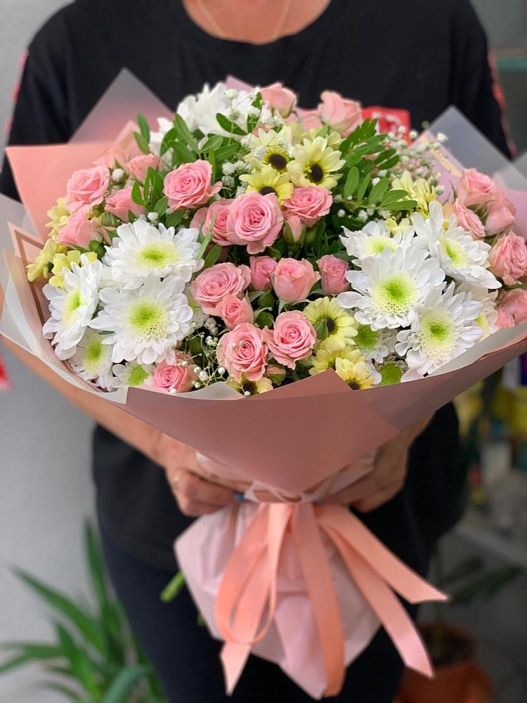 Букет цветов из: Розы и Хризантемы в Рощино