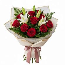 Букет цветов из:  Лилии и Розы в Рощино