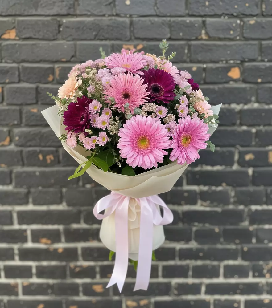 Букет цветов из: Герберы и Хризантемы в Рощино