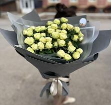 Букет Белые кустовые розы Солинеро в Рощино