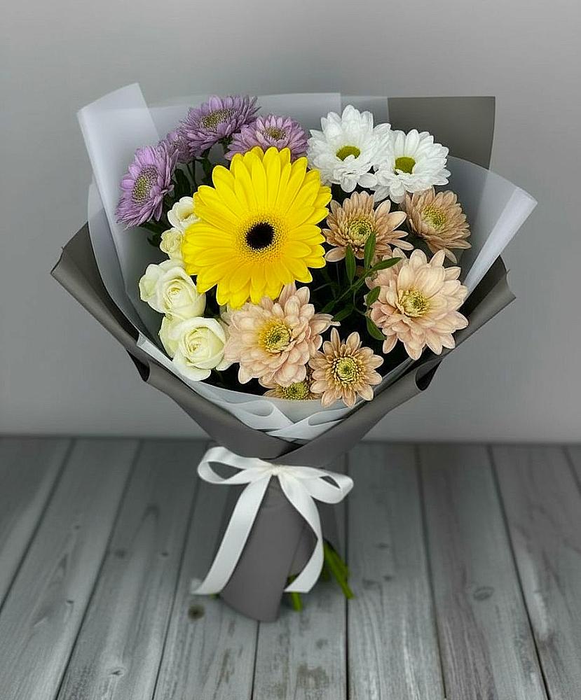 Букет цветов из: Розы, Герберы и Хризантемы в Рощино