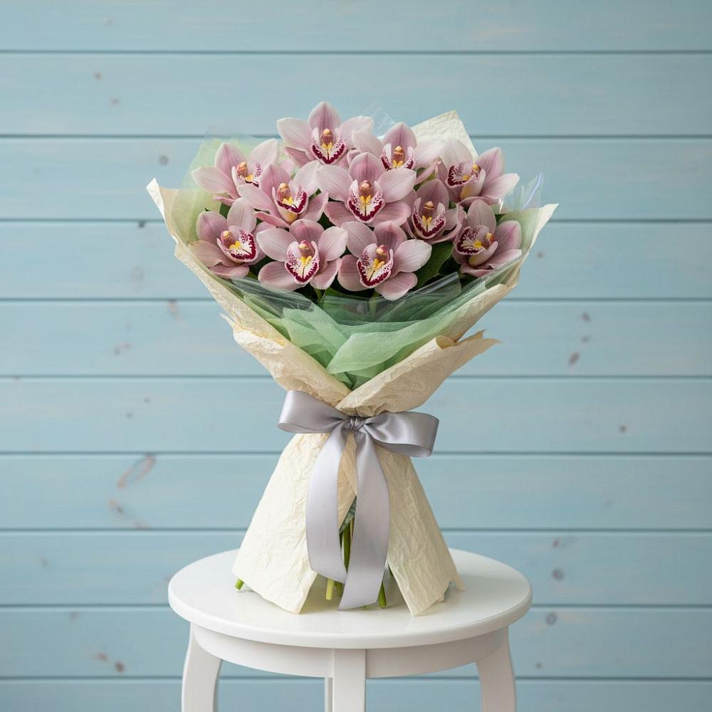 Букет цветов из: Орхидеи и Розы в Рощино