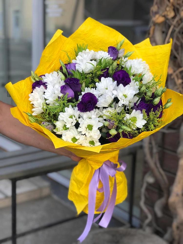 Букет цветов из: Ирисы, Хризантемы и Ромашки в Рощино