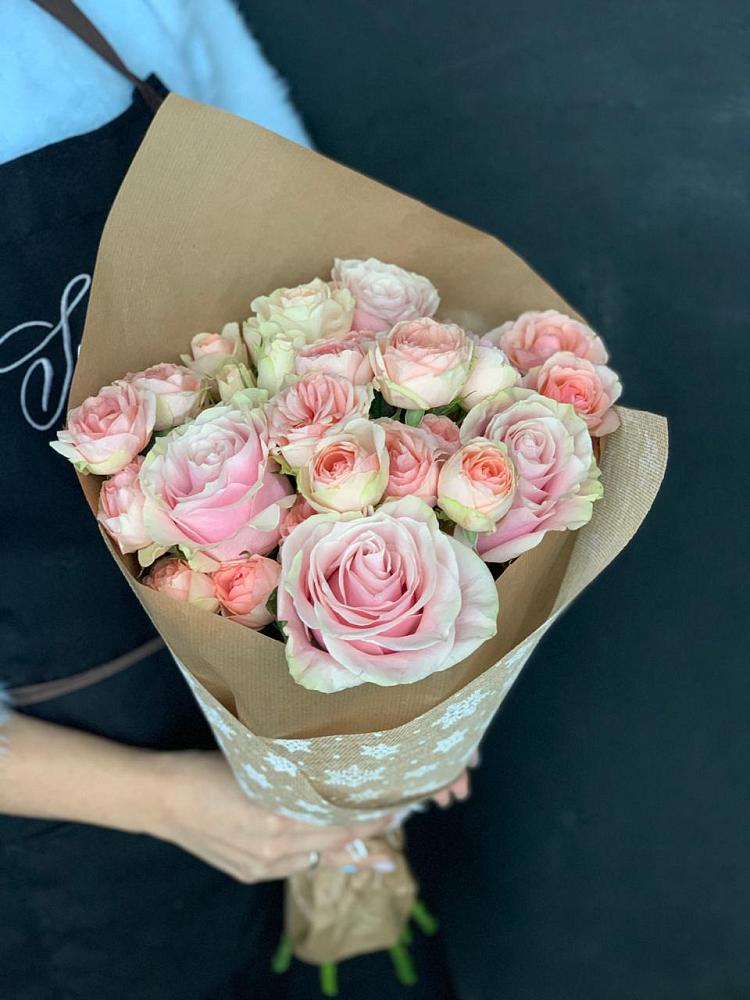 Букет цветов из: Хризантемы и Розы в Рощино