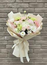 Букет цветов из:  Гвоздики, Розы, Лизиантусы и Хризантемы #REPLACE_PRED# Рощино