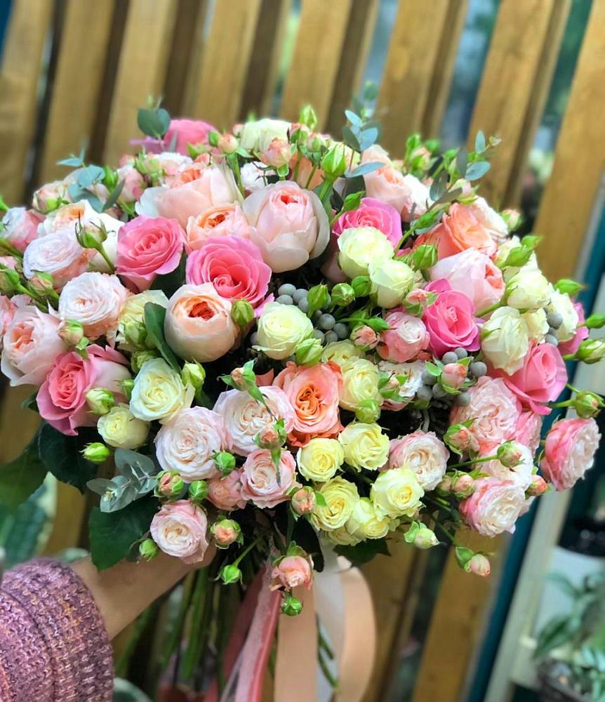 Букет цветов из: Розы в Рощино