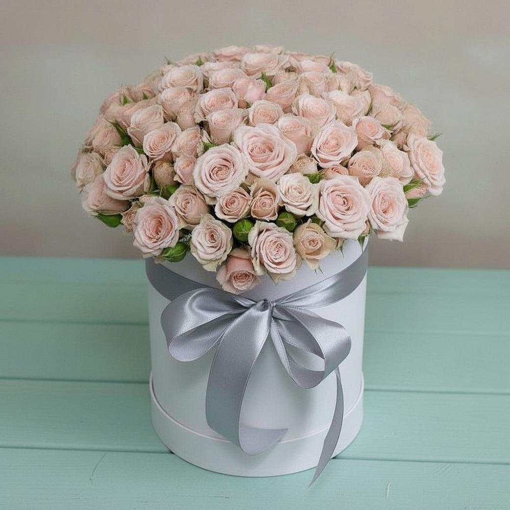 Цветочная композиция из Розы в шляпной коробке в Рощино