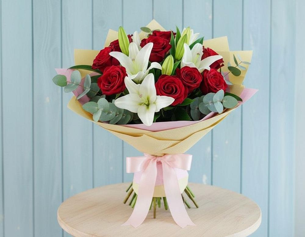 Букет цветов из: Лилии и Розы в Рощино